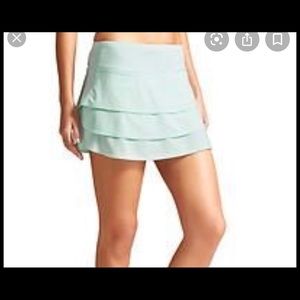 Athleta tiered skirt -light mint